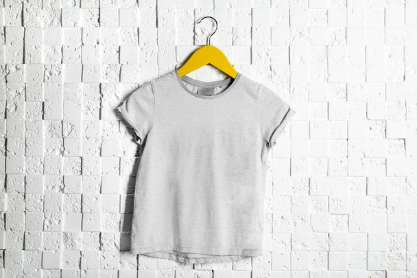 Blank grey t-shirt - Фото, изображение