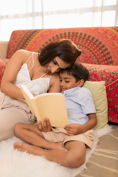 Книга по чтению матери и ребенка - Фото, изображение
