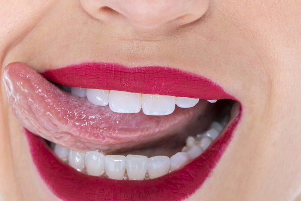 Close Up van een dames lippen - Foto, afbeelding