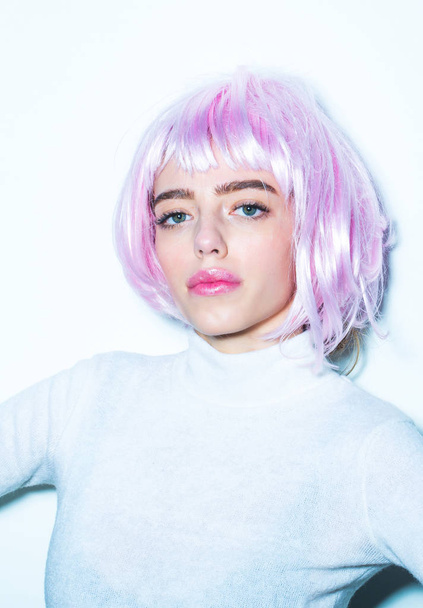 pretty girl in pink hair wig - Φωτογραφία, εικόνα