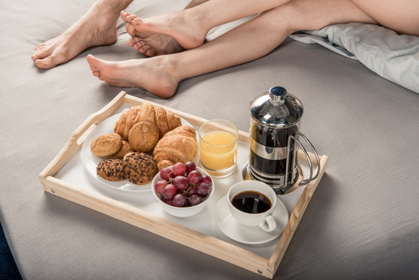 Fresh breakfast in bed  - Foto, Imagem