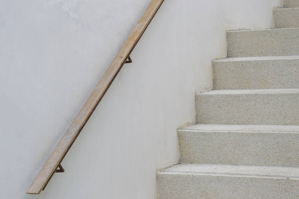 betonowe schody z stare ściany cementu - Zdjęcie, obraz