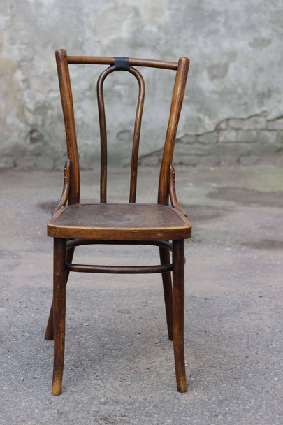 Antique Bentwood Viennese chair - Broken  - Foto, imagen