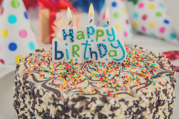 Lezzetli doğum günü pastası  - Fotoğraf, Görsel
