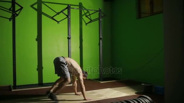 Athletic Male Working Out. High-intensity interval training. CrossFit, Burpee - Materiał filmowy, wideo