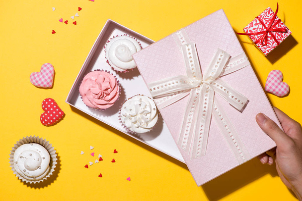 Delicious cupcake in paper box - Фото, зображення