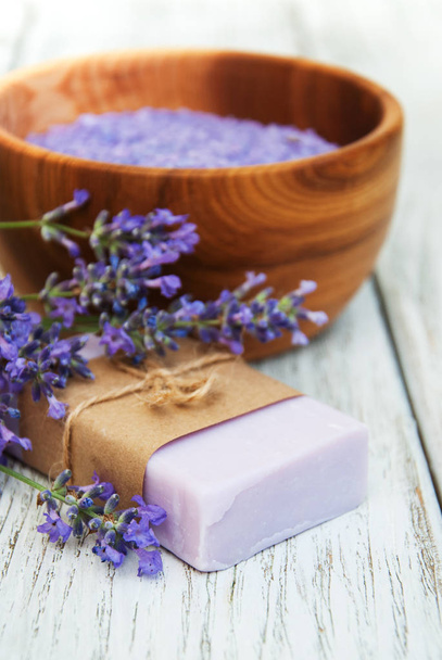 Spa-producten van lavendel - Foto, afbeelding