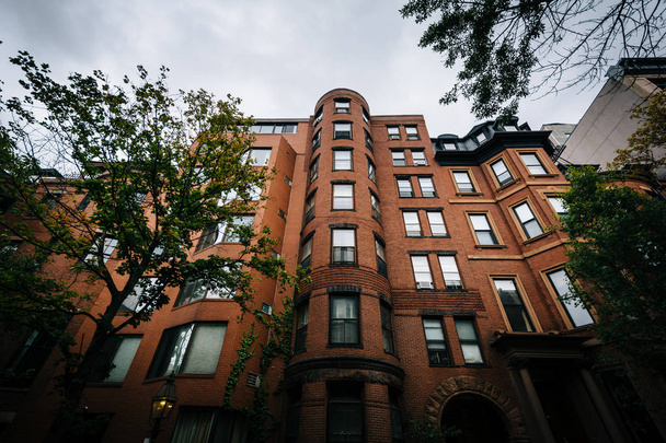 Historic brick buildings in Beacon Hill, Boston, Massachusetts.  - Фото, изображение
