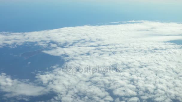 4K Hd Ultra, Viaggiare in aereo. Splendida vista del cielo e delle nuvole con la luce
 - Filmati, video
