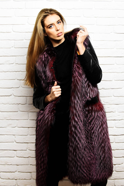 fashionable sexy woman in fur - Foto, imagen