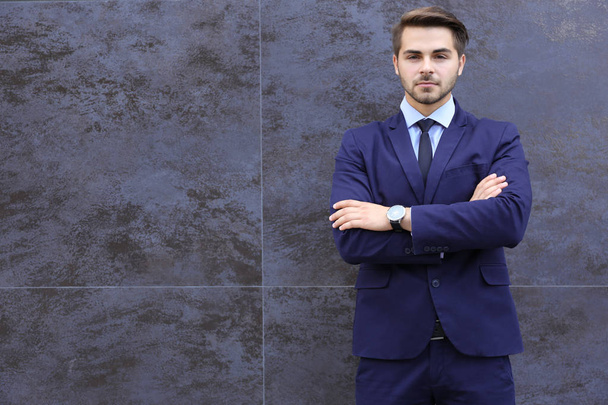 Young businessman in suit  - Fotoğraf, Görsel