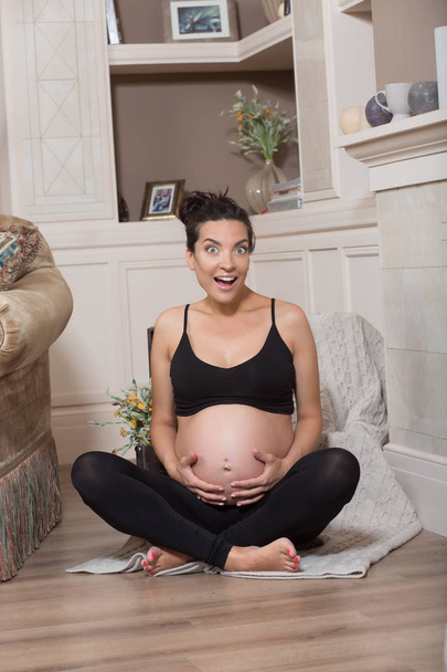 Pregnant lady in vintage interior - Photo, image