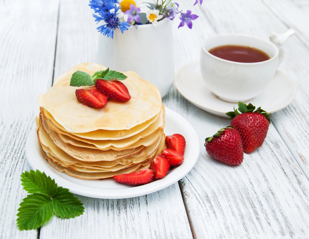 pancakes with strawberries - Photo, Image