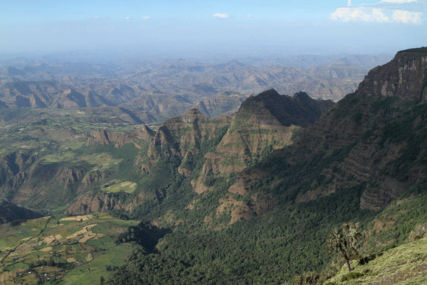 The landscape of the Simien mountains in Ethiopia - Foto, afbeelding