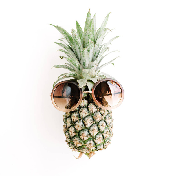 One Pineapple in sunglasses - Foto, imagen