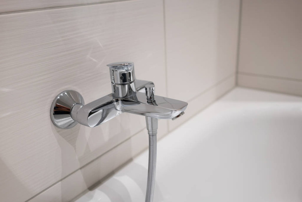 Modern chrome metal faucet - Fotografie, Obrázek