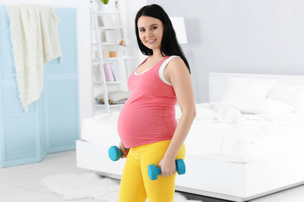 young pregnant woman  - Foto, Imagem