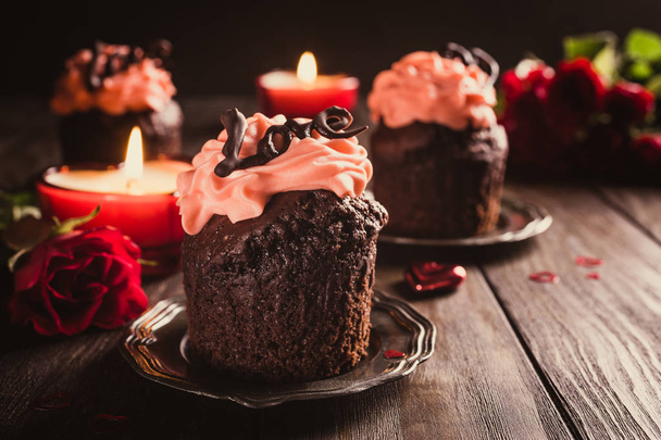 Beautiful chocolate cupecake with heart - Foto, immagini