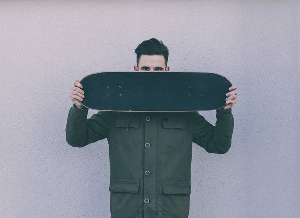Man With Skateboard - Zdjęcie, obraz
