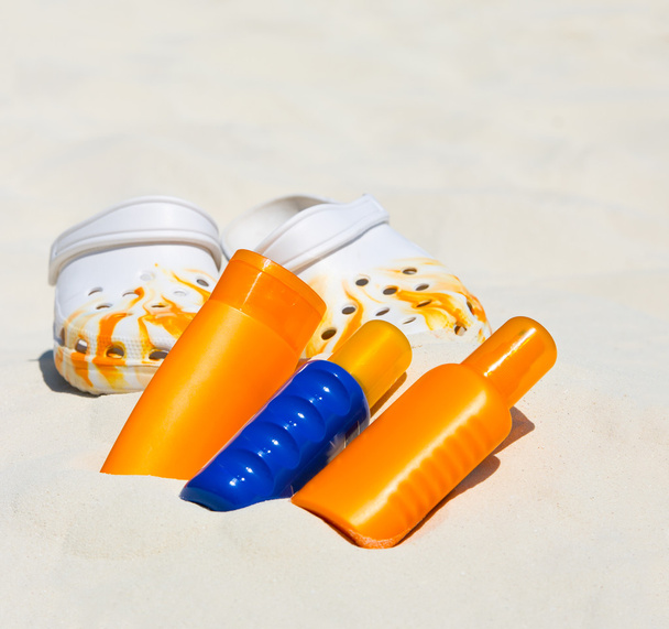 Beach accessories. tropical holiday background - Foto, Bild