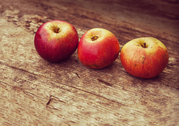 raw ripe apples  - Φωτογραφία, εικόνα