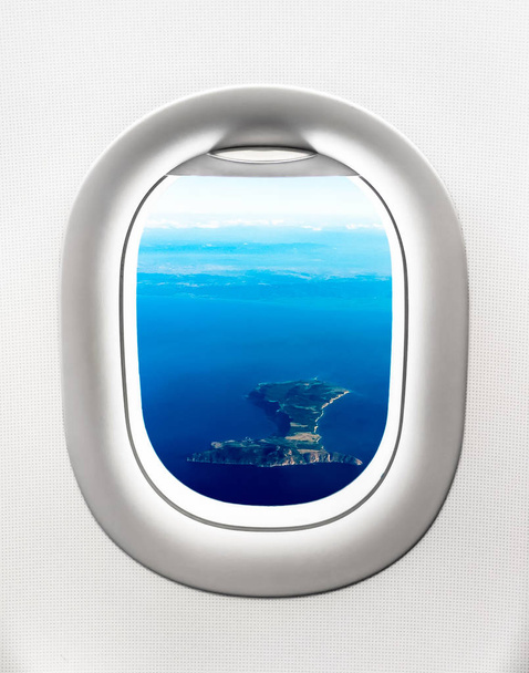 Вид на остров в Турции из окна самолета
 - Фото, изображение