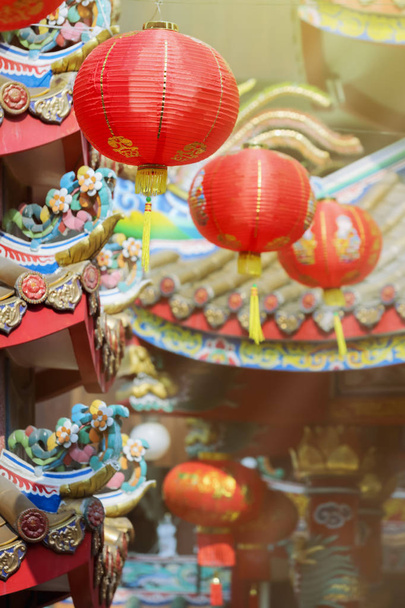 Čínské novoroční lucerny v čínském městě. - Fotografie, Obrázek