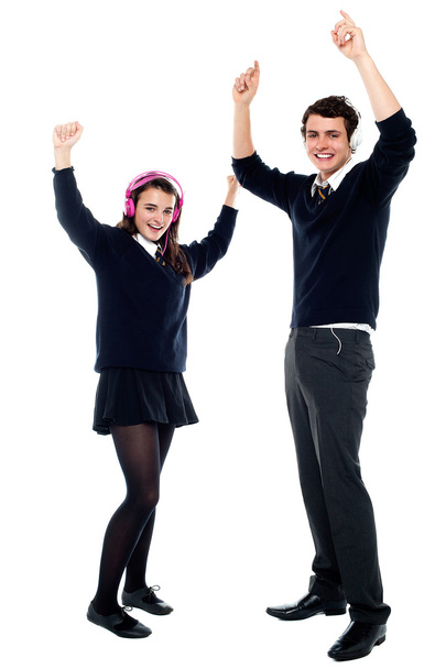 School going teenagers dancing to the beat - Фото, зображення