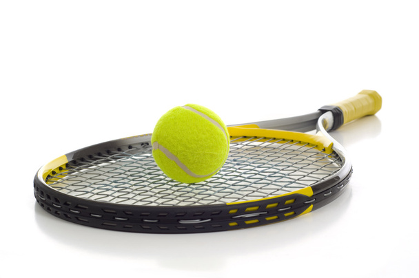 Tennis Ball and Racket - Foto, afbeelding