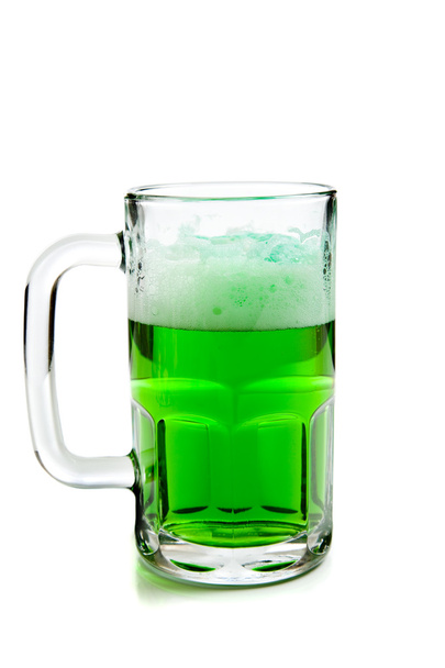 Mug of green beer on white - Foto, afbeelding