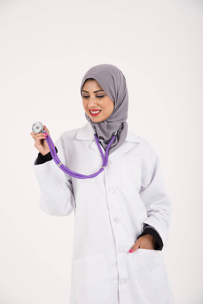 Arab female Doctor - 写真・画像