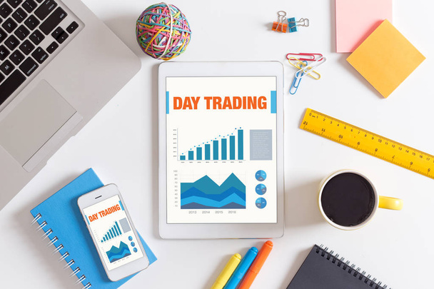 screen with DAY TRADING Title - Foto, immagini