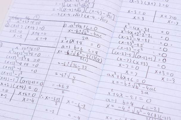 Zor matematik ev ödevi  - Fotoğraf, Görsel
