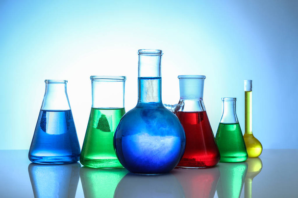 set of chemical flasks - Foto, imagen