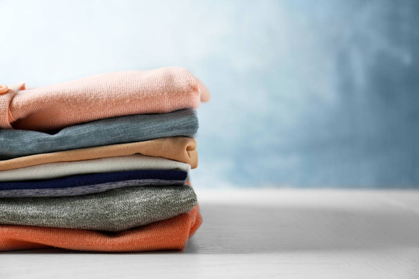Stack of colorful clothes - Foto, afbeelding
