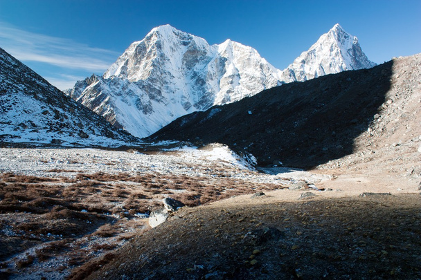 Beautiful mountains on the way to Everest base camp - Foto, Imagem