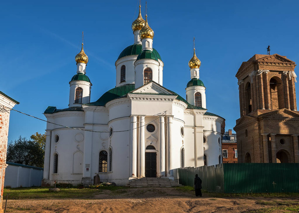 Felújítás működik az Epiphany Uglich kolostor. Church of Our Lady of a Theodore ikonra. Oroszország - Fotó, kép