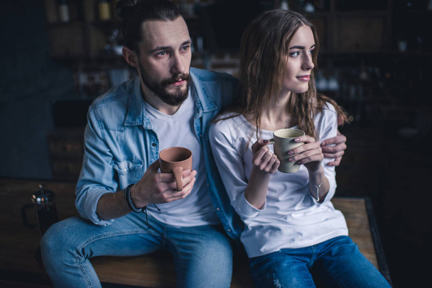 Couple drinking coffee - Valokuva, kuva