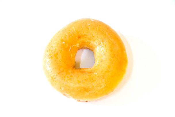 Donut brood op witte achtergrond - Foto, afbeelding