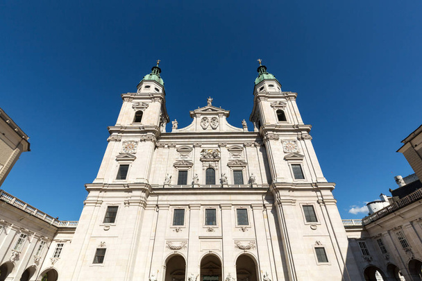 Famous Salzburg Cathedral (Salzburger Dom) at Domplatz, Salzburg Land, Austria - Фото, изображение