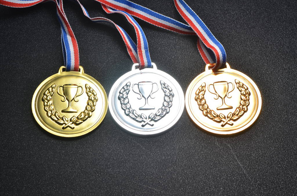 Золотые, серебряные и бронзовые медали  - Фото, изображение