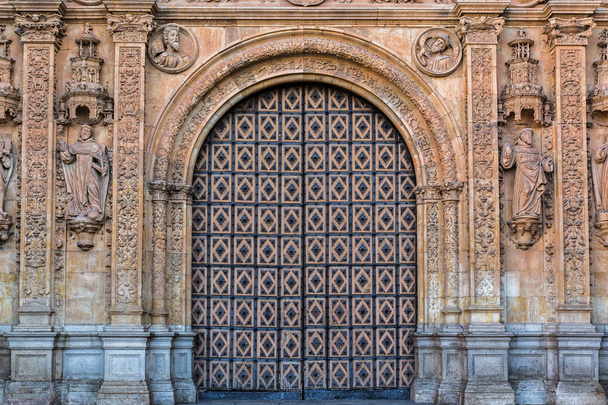 サン ・ エステバン修道院 - 写真・画像