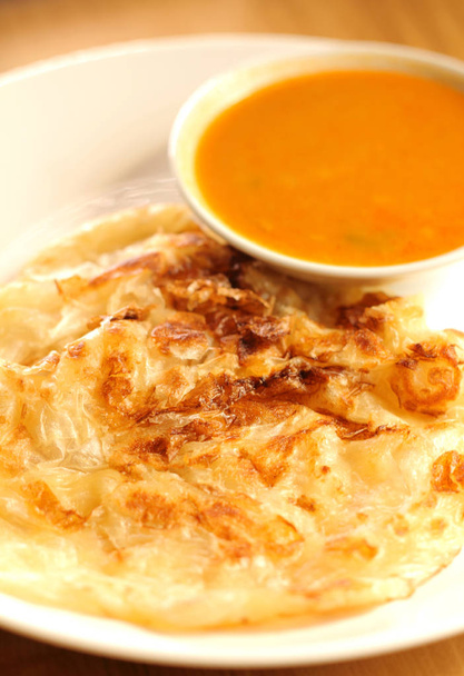 Roti canai to popularne danie Malezji. - Zdjęcie, obraz