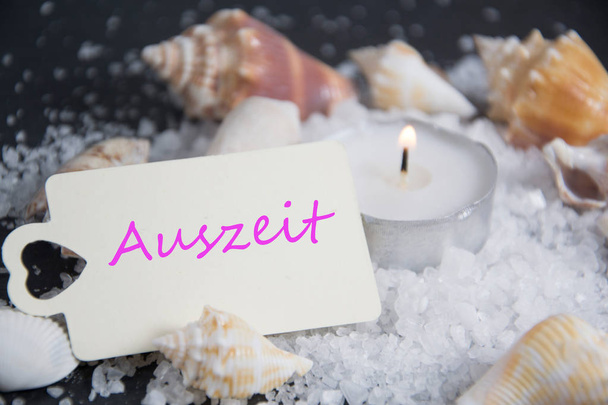 Auszeit - la palabra alemana para timeout
 - Foto, Imagen