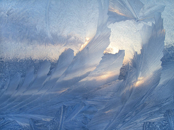 Όμορφη πάγου μοτίβο και το ηλιακό φως - Φωτογραφία, εικόνα