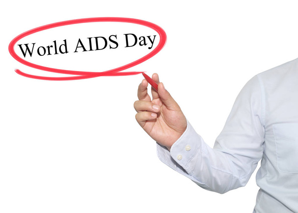 Käsi liikemies kirjoittaa tekstiä maailman AIDS Day eristetty whi
 - Valokuva, kuva