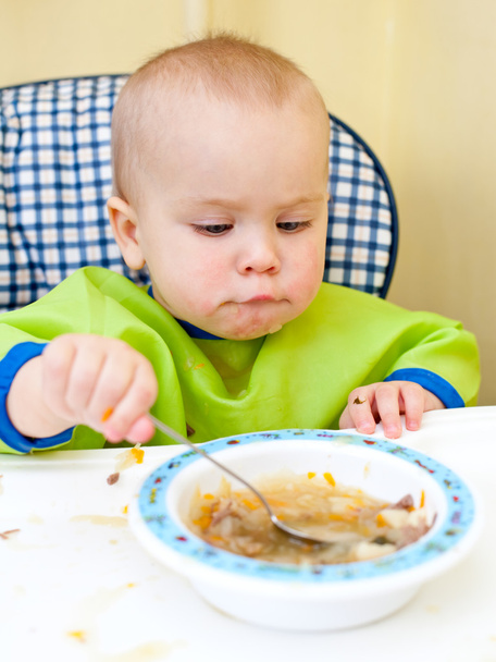 Bambino mangiare
 - Foto, immagini