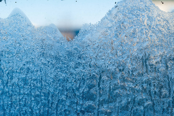 морозный рисунок на окне - Фото, изображение