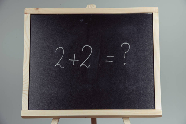 Exercício de matemática em chalkboard
 - Foto, Imagem