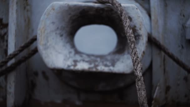 Detail des Schiffsbord - Seil und Loch - Filmmaterial, Video